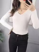 Jersey de punto acanalado con cuello en V para mujer AmeliaGlow - imagen 3